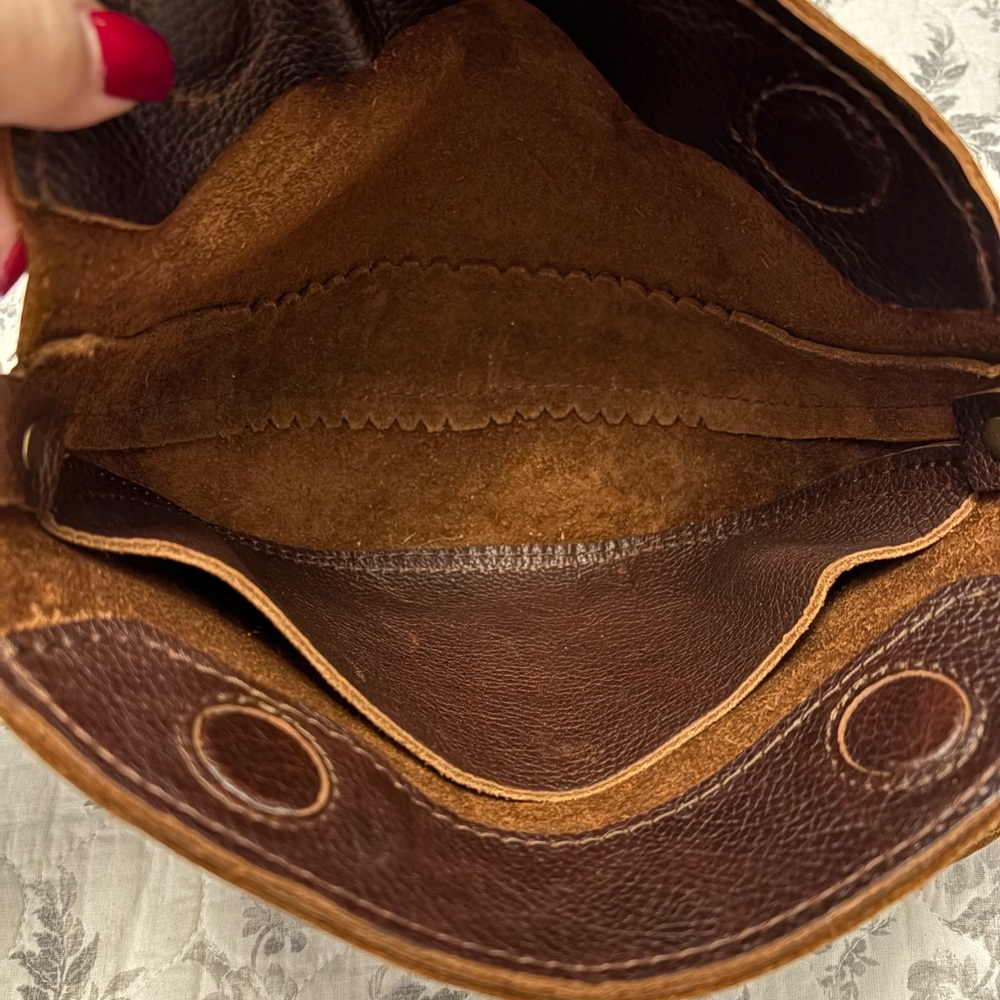 Elegant Brown Leather Women's Bag - Picture 7 of 11